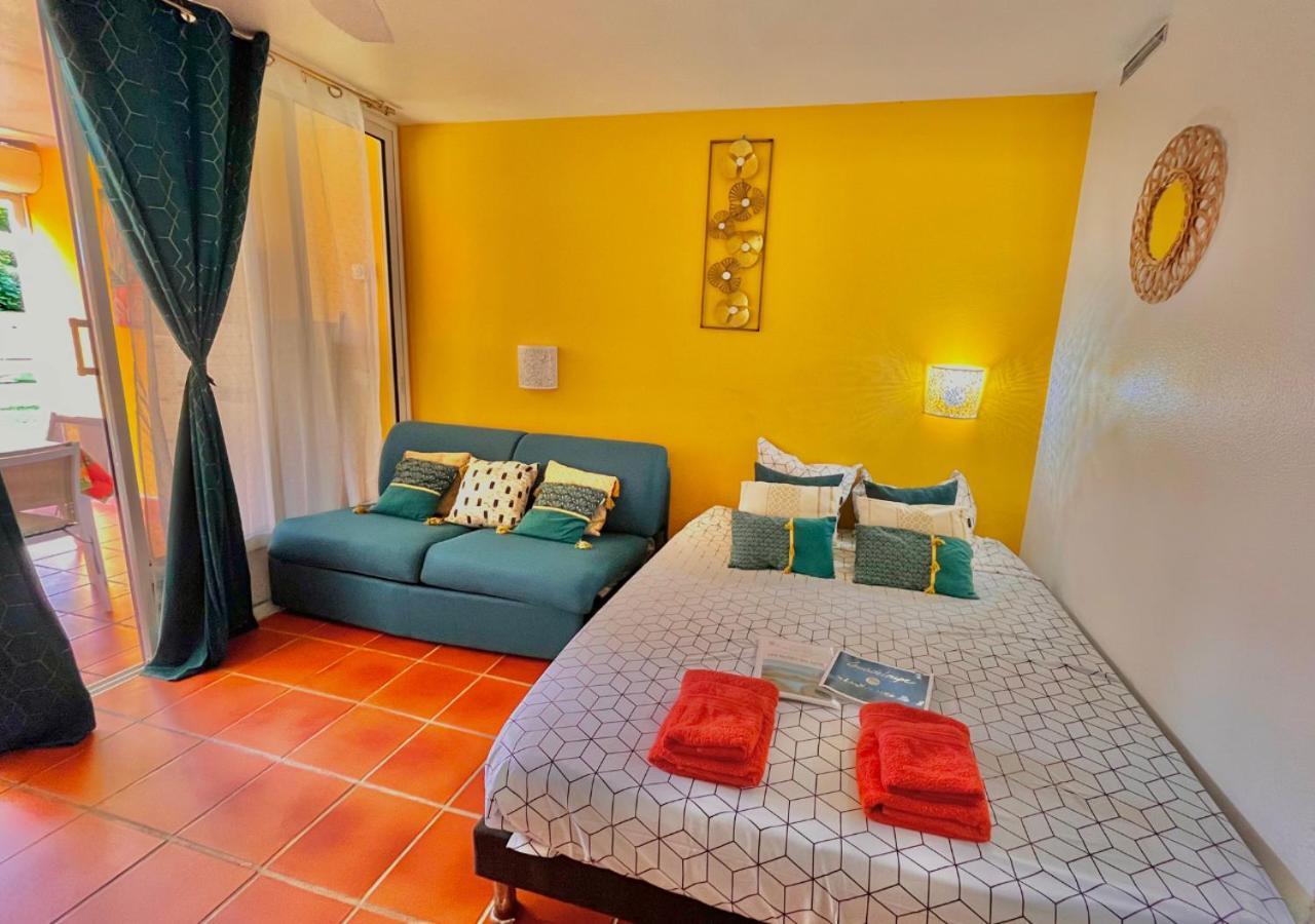 Chaleureux Studio 4 Personnes - Residence Anse Des Rochers - " Les Alizes Du Soir " Tout Equipe Et Citerne D'Eau Saint-Francois  Buitenkant foto